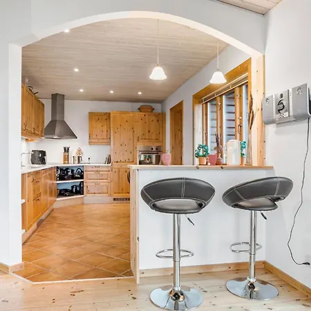 3 Bedroom Lovely In Dom wakacyjny *